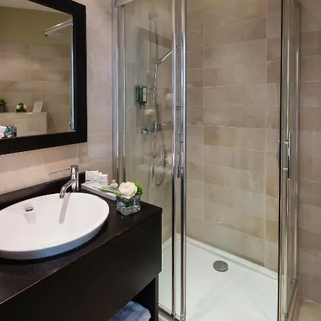 فندق La Place Boutique أنتيب