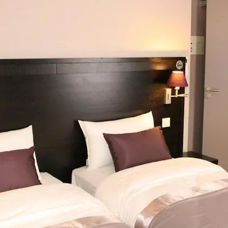 La Place Hotel